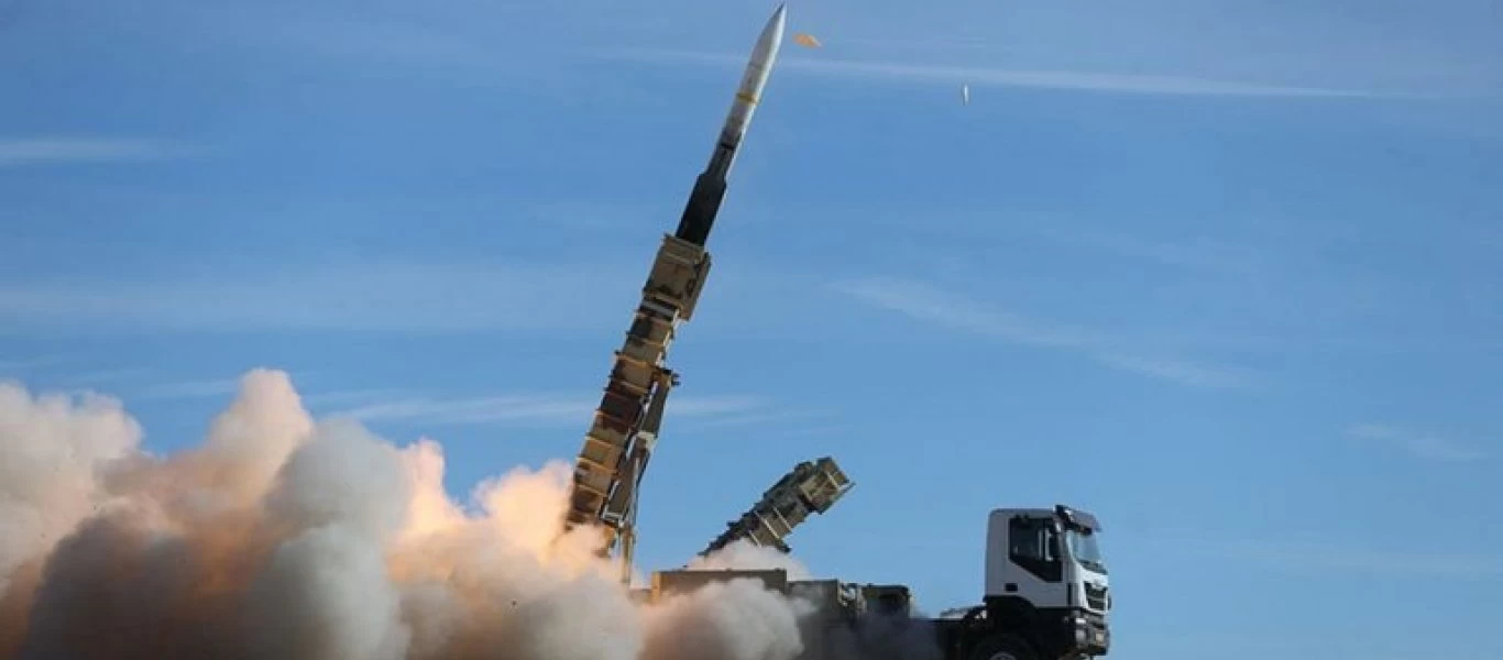 Βαλλιστικοί πύραυλοι και υποβρύχια: Οι επενδύσεις του Ιράν για την προστασία από κάθε απειλή